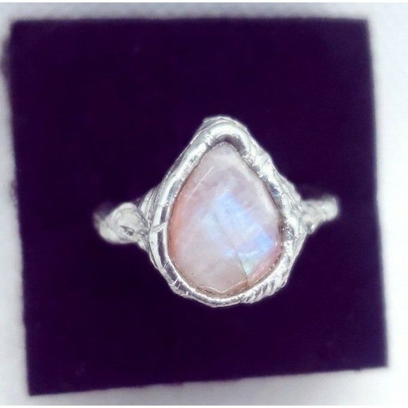Moonstone crystal Ring - Picture 3 of 12